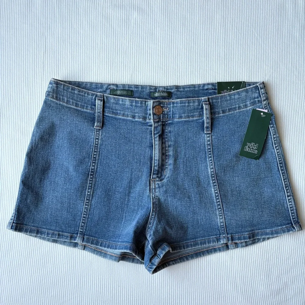 Wild Fable Super High-Rise Jean Shorts Medium Wash No Pockets